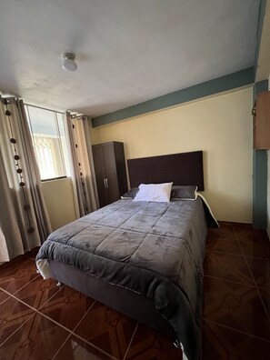 3 bedrooms, free WiFi, bed sheets