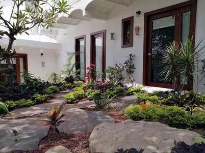 Amaia Petit Tropical Boutique Hotel Main Street