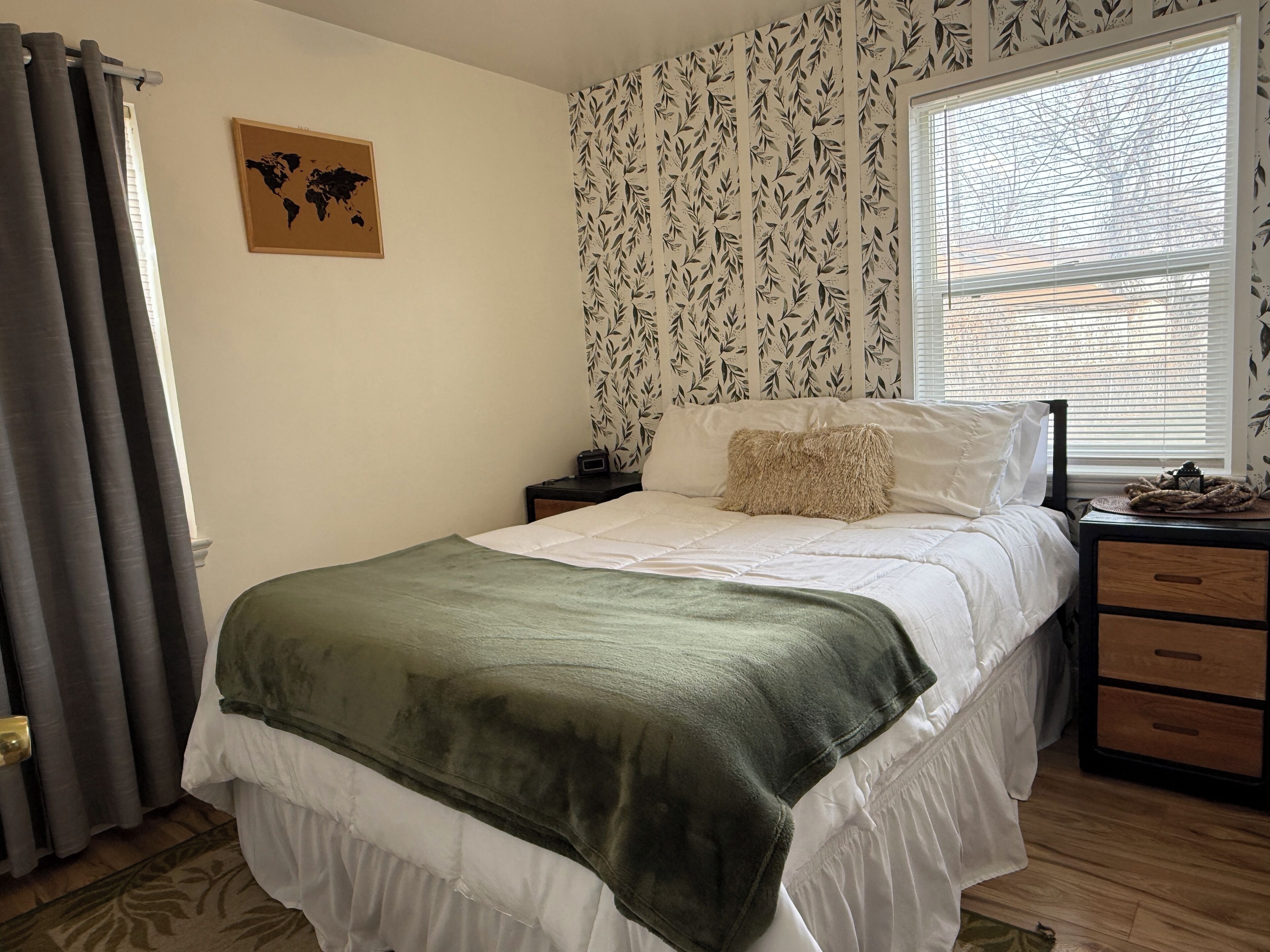 4 bedrooms, desk, iron/ironing board, free WiFi