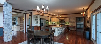 Perfect View: Plenty of room for everyone to stay and play!