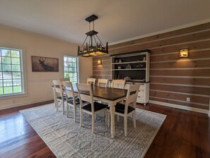 Dining - Perfect View: Plenty of room for everyone to stay and play! (Davis)