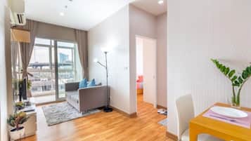 TV, Netflix, streaming services