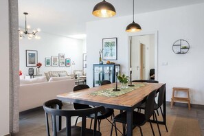 Dining - GuestReady - Anakaj House (Funchal)