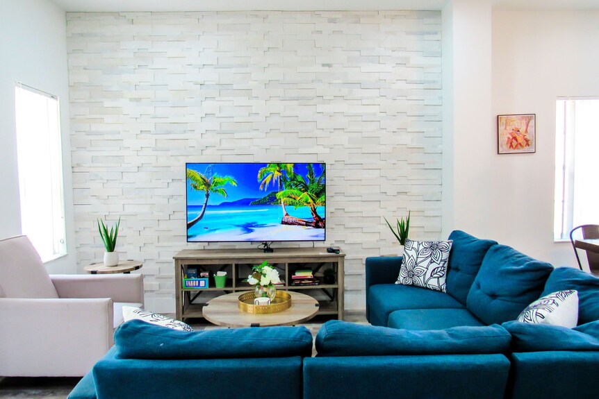 Stylish 3 Bedroom Home With Private Balcony & Patio Area In Lake Berkley Resort - Kissimmee