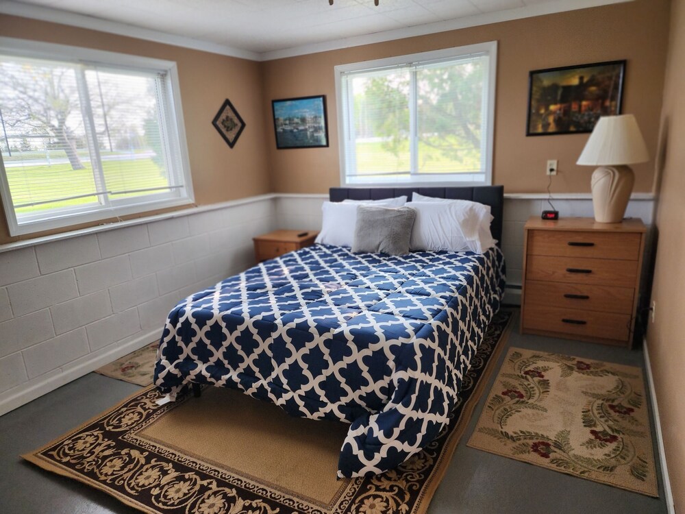 Relaxing Lake View Home Pet Friendly Central Location Close To relaxing-lake-view-home-pet-friendly-central-location-close-to