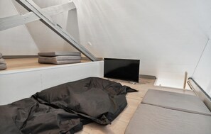 2 bedrooms, iron/ironing board, travel crib, free WiFi