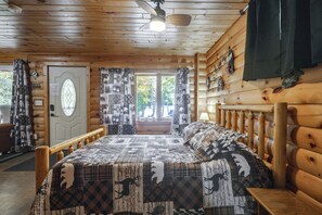 Basement | Full Bed | Queen Futon - Lakefront Phelps Cabin w/ Boat Dock & Water Toys! (Phelps)