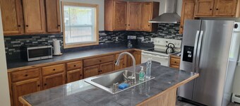 Spacious 4 BR Home in Houghton Lake with Game Room across from the BEACH