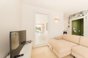 Living area - Modern villa with private pool: the ideal destination for your holidays (Carovigno)