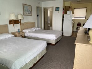 Deluxe Double Room | Free WiFi, bed sheets - Rambler Motel & Apartments (Wildwood Crest)