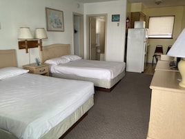 Deluxe Double Room | WiFi (free), bed sheets