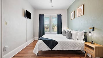 1 bedroom, iron/ironing board, travel crib, WiFi