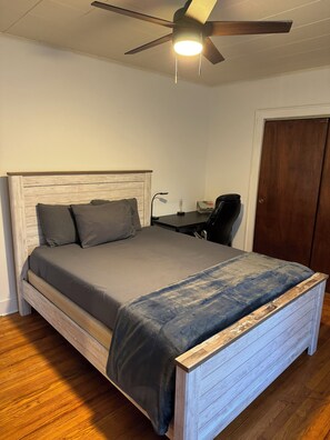 1 makuuhuone, silitysrauta/-lauta, Wi-Fi, vuodevaatteet