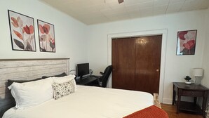 Room - Spring Lake Retreat ~ Extended Monthly Stays - New York City Access (South Plainfield)