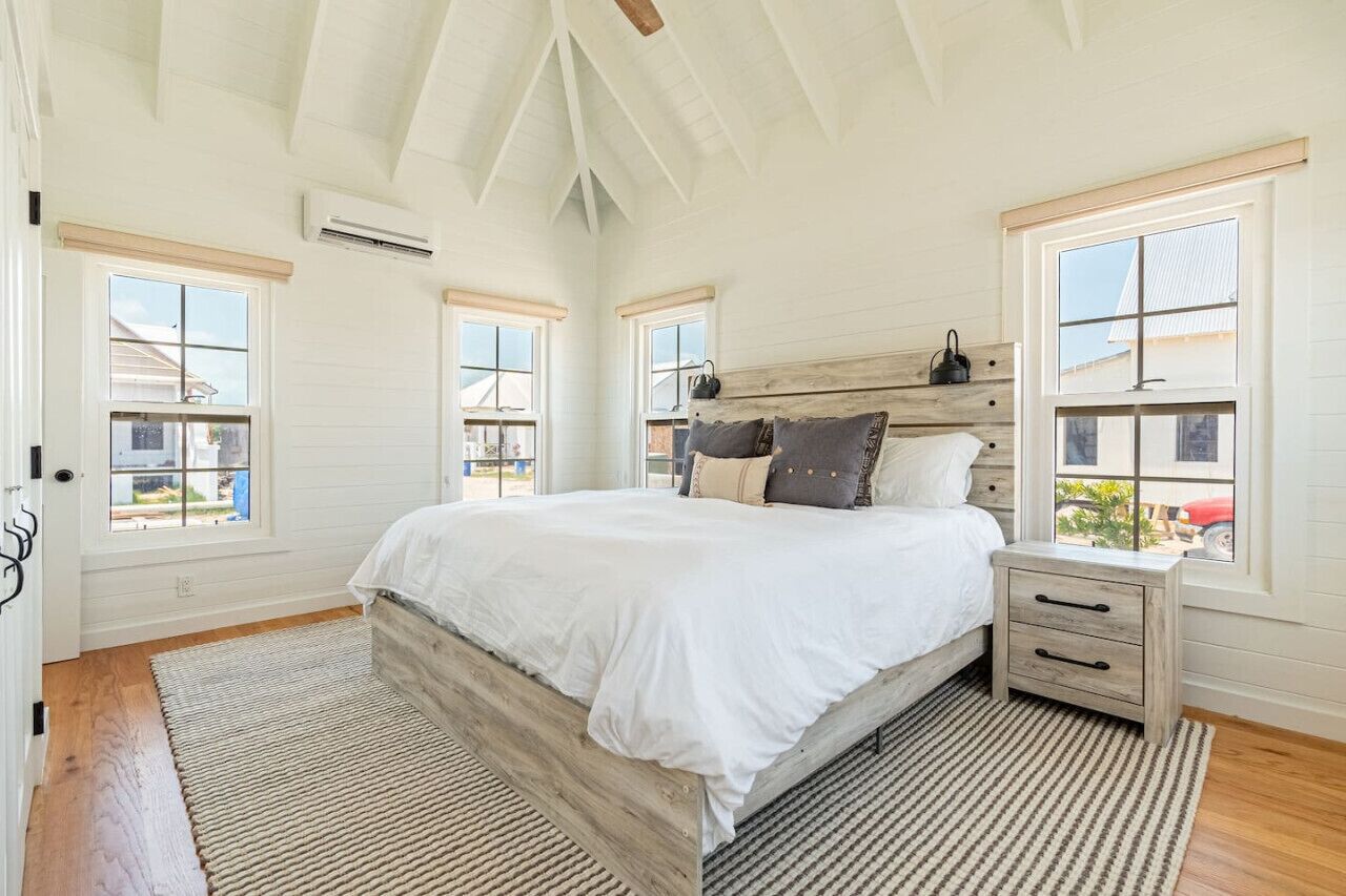 3 bedrooms, iron/ironing board, travel cot, free WiFi