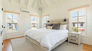 3 bedrooms, iron/ironing board, travel cot, free WiFi