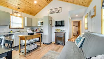 TV, fireplace, DVD player
