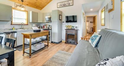 Cozy New York Abode - Porch, Near Fishing & Hiking