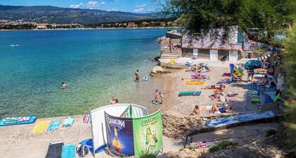 Holiday apartment mit Klimaanlage und Balkon