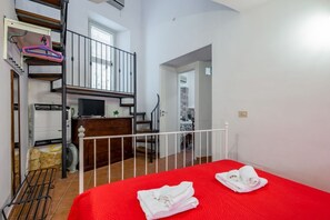 2 chambres, fer et planche à repasser, accès Internet, draps fournis