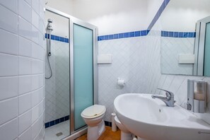 Dusche, Haartrockner, Bidet