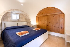 2 bedrooms, iron/ironing board, Internet, bed sheets - GuestHost - Grecla trullo with pool and parking space (Martina Franca)
