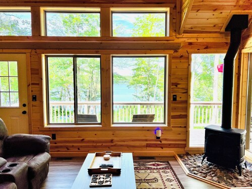 Pet-Friendly Lakeside Lodge with Kayaks and Canoe!