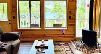 Pet-Friendly Lakeside Lodge with Kayaks and Canoe!