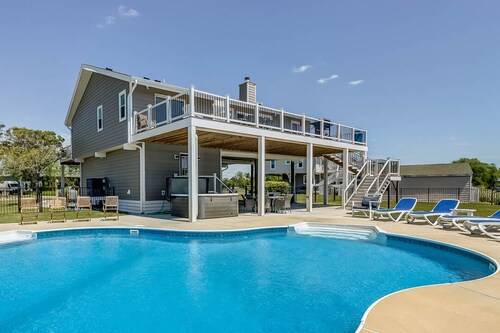 Coastal Breeze | 1890 ft to the beach | Private Pool, Hot Tub, and Dog Friendly