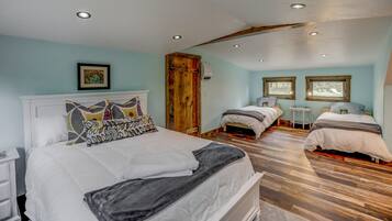 6 bedrooms, iron/ironing board, travel crib, free WiFi