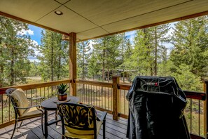 Property grounds - Hygge Mountain Retreat - Hot tub - Patio - Fire pit - Wifi - 2 Kitchens - Family Retreat (McCall)