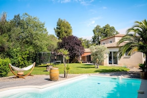 Pool - Villa Andria — Family-friendly, petanque, playful spirit & pool (Béziers)