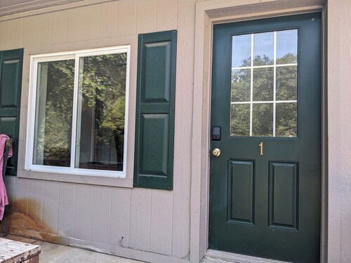 Very Cozy 1 bed Unit with Lake Huron beach access! Vintage ONE