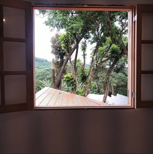 Beautiful House with Pool and Fireplace in Serra da Cantareira.