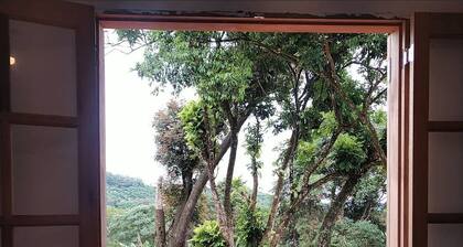 Beautiful House with Pool and Fireplace in Serra da Cantareira.