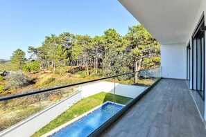 Property grounds - Whispers of the Sea Villa (Sítio da Nazaré)