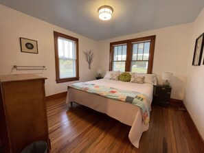 3 chambres, bureau, Wi-Fi gratuit, draps fournis