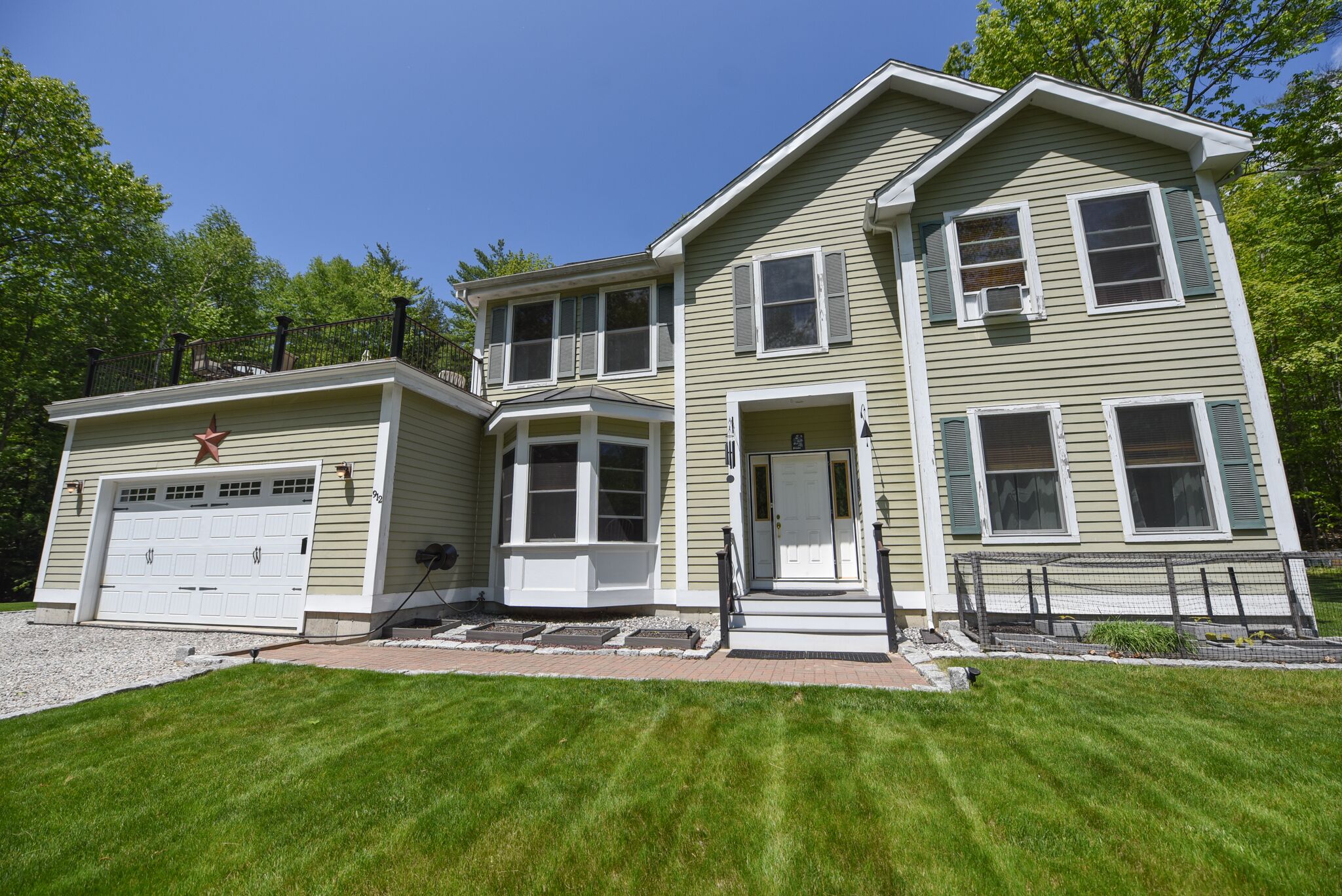4 Minute Drive to the Lake! Large Home - Close to Trails and Downtown Meredith