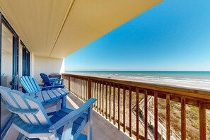 Property grounds - Ocean View, Shared Pool/Hot Tub, Boardwalk to Beach (Port Aransas)