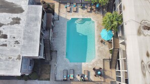Outdoor pool - Tx Home Group - Uptown Galleria (Houston)