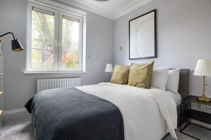 2 slaapkamers, een strijkplank/strijkijzer, wifi, beddengoed