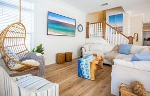 Smart TV, video games - Golf Cart Included! Pvt Beach Access | Hot tub (Miramar Beach)