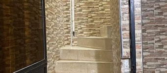 Studio Propre Avec Garage à Valmascort Annaba