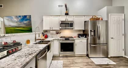 Modern 3Br Home away from home