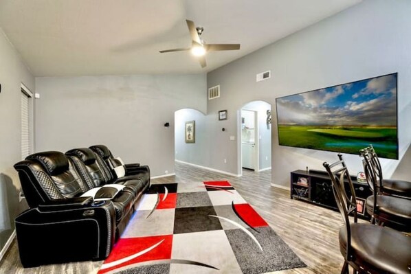 智能电视、立体声音响