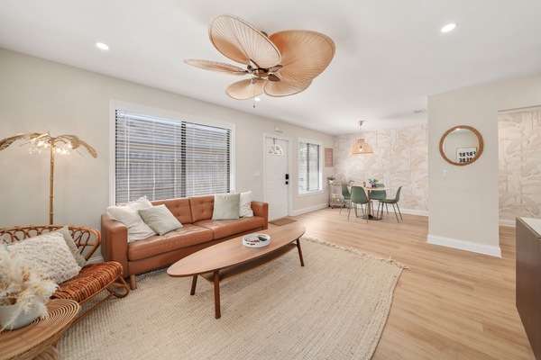 Smart-TV, Kamin, Videospiele, BĂŒcher