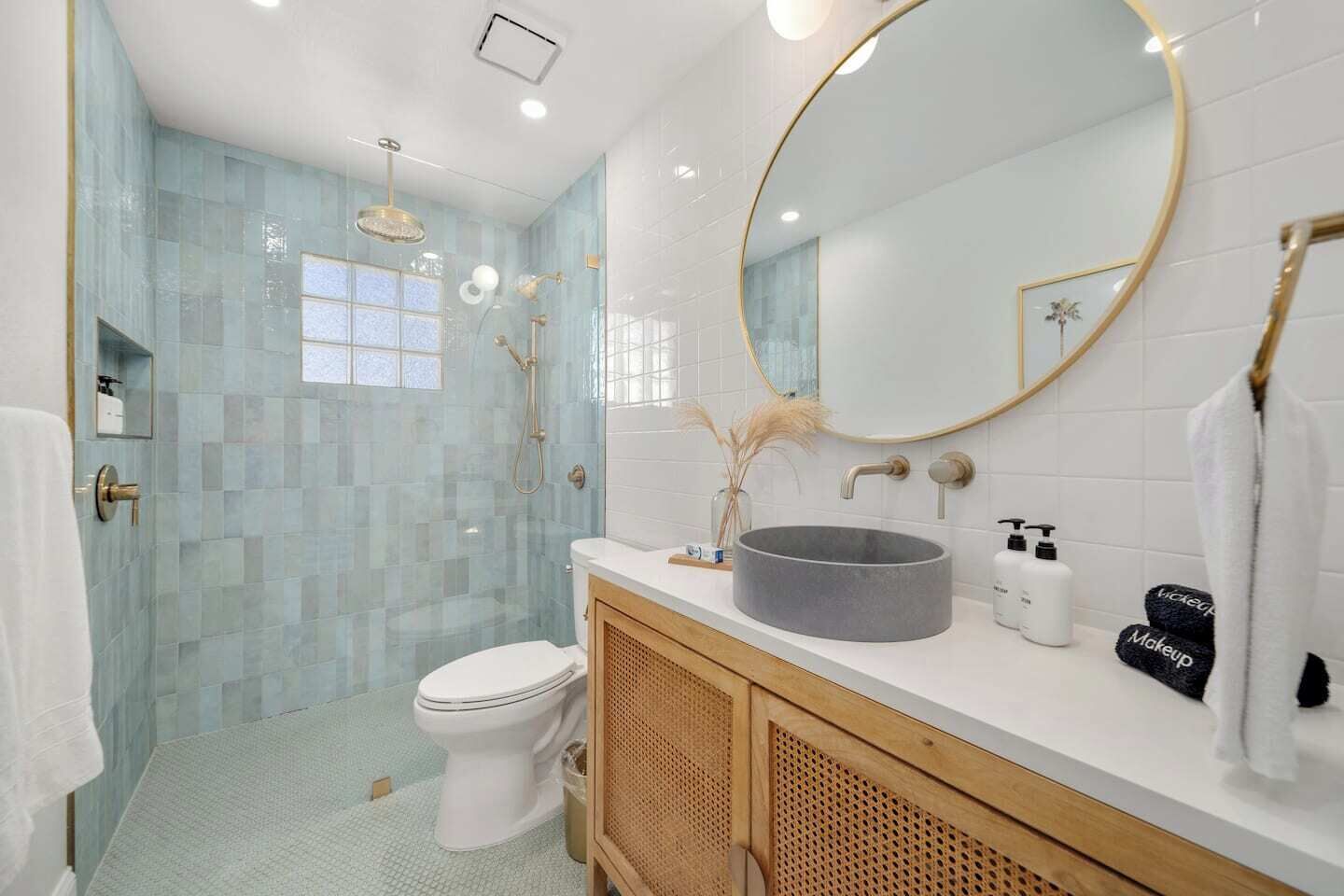 Hair dryer, towels