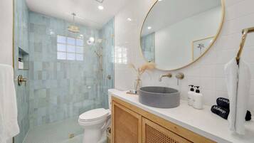 Hair dryer, towels