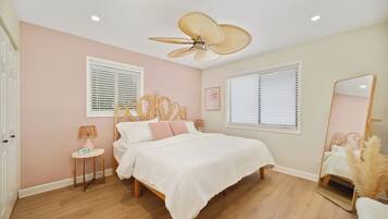 4 bedrooms, iron/ironing board, travel crib, free WiFi