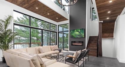 Welcome to 'Malibu in Muskoka' Luxury Cottage on Beautiful Forest LakeđŽđŁ đïž
